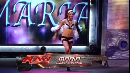 WWE Divas Lingerie Pillow Fight