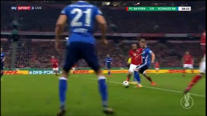 Robert Lewandowski Second Goal vs Schalke (3-0)