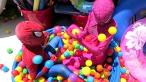 Spiderman vs Joker GIANT Ice Cream! - w/ Pink Spidergirl, Venom, Rainbow Balls - Disney Pr