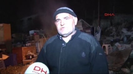 Sultangazi'de Gecekonduları Yıkılan Aile Sokakta Kaldı