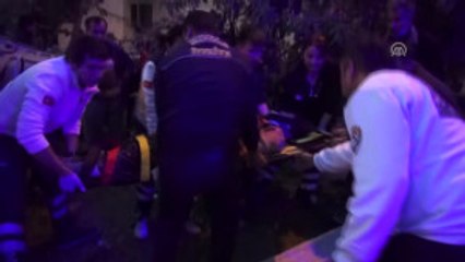 Iki Otomobil Çarpıştı: 5 Yaralı