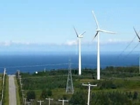 2_Les éoliennes (dont Eole) de Cap-Chat, au Canada