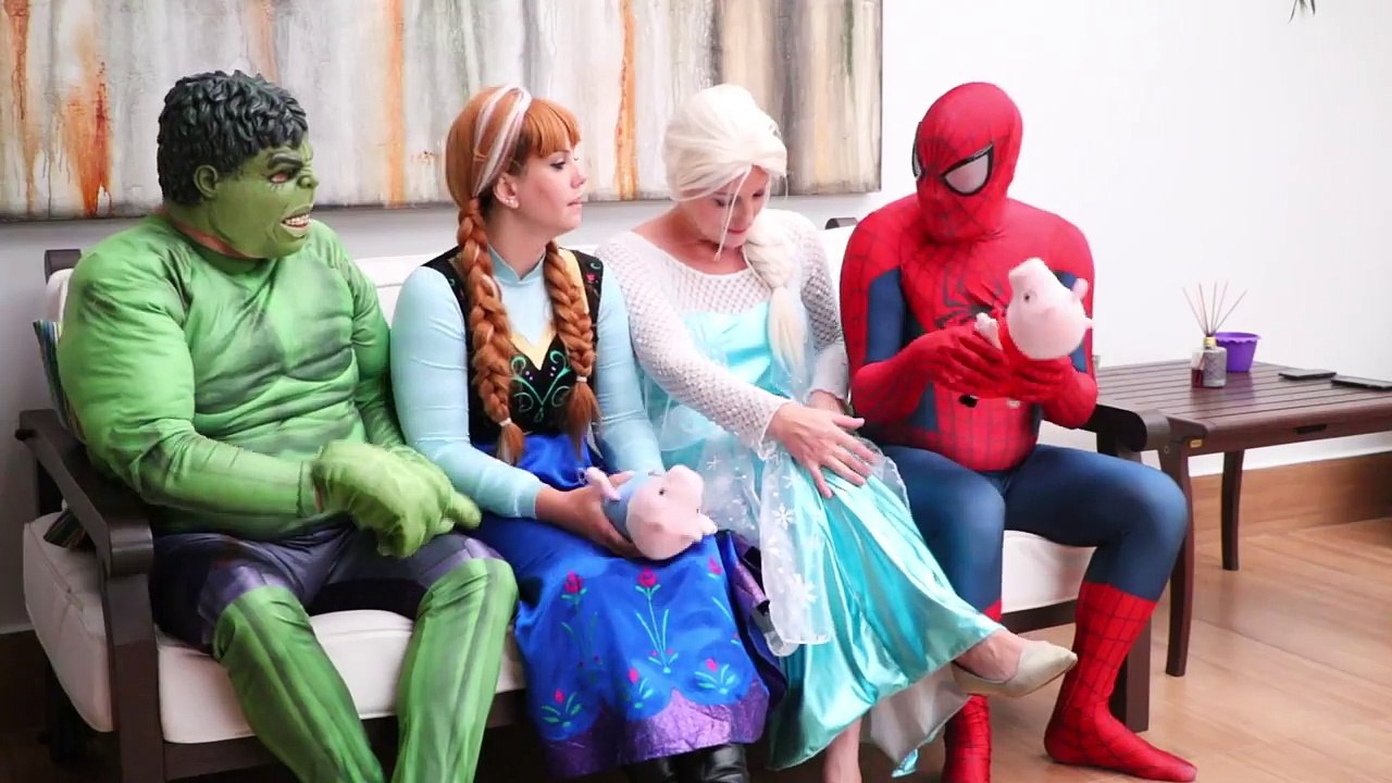 Frozen Elsa vs Joker PEE ON HER FACE PRANK - w/ Spiderman, Anna - Superhero In Real Life F