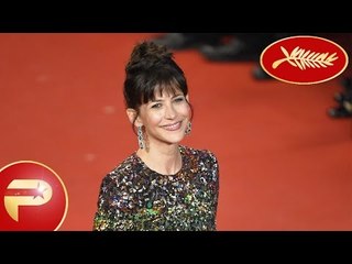 Cannes 2015 - Sophie Marceau avec une robe scintillante dos nu