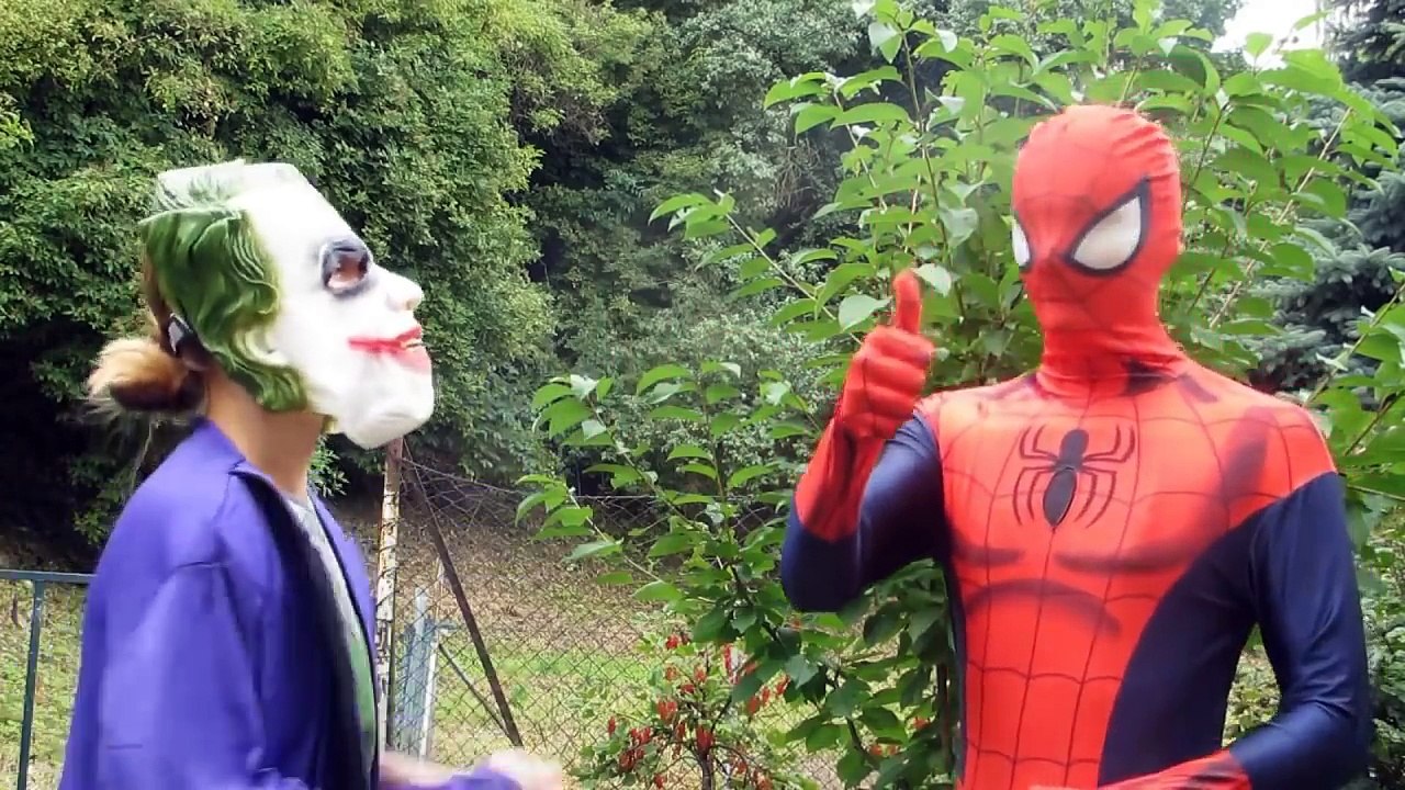 Iron To Face! Frozen Elsa Gets Hurt /w Joker, Spiderman Doctor Superheroes Fun IRL