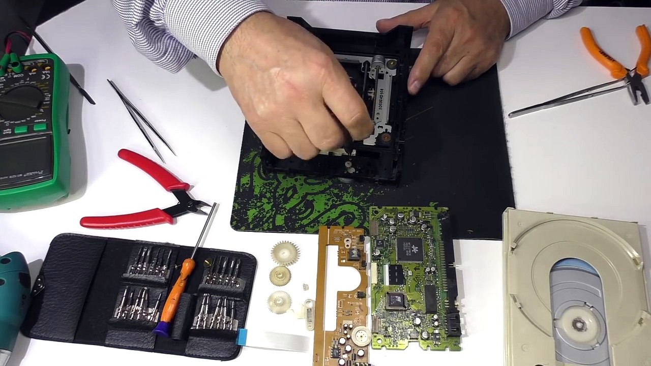 CD-ROMdan SERVET ÇIKTI