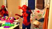 SPIDERMAN AND PINK SPIDERGIRL w/ BABY SPIDEY and SUPERGIRL Superheroes Dancing in a Car Fu