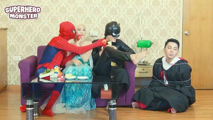 Spiderman MONEY BATTLE Vampire To Love Frozen Elsa! w/ Batman Funny Superhero movie IRL