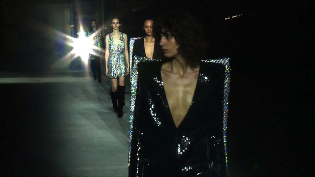 Fashion Week : défilé Yves Saint Laurent
