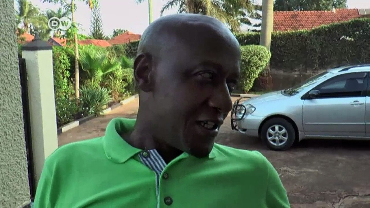 African refugees in Uganda under pressure | DW News