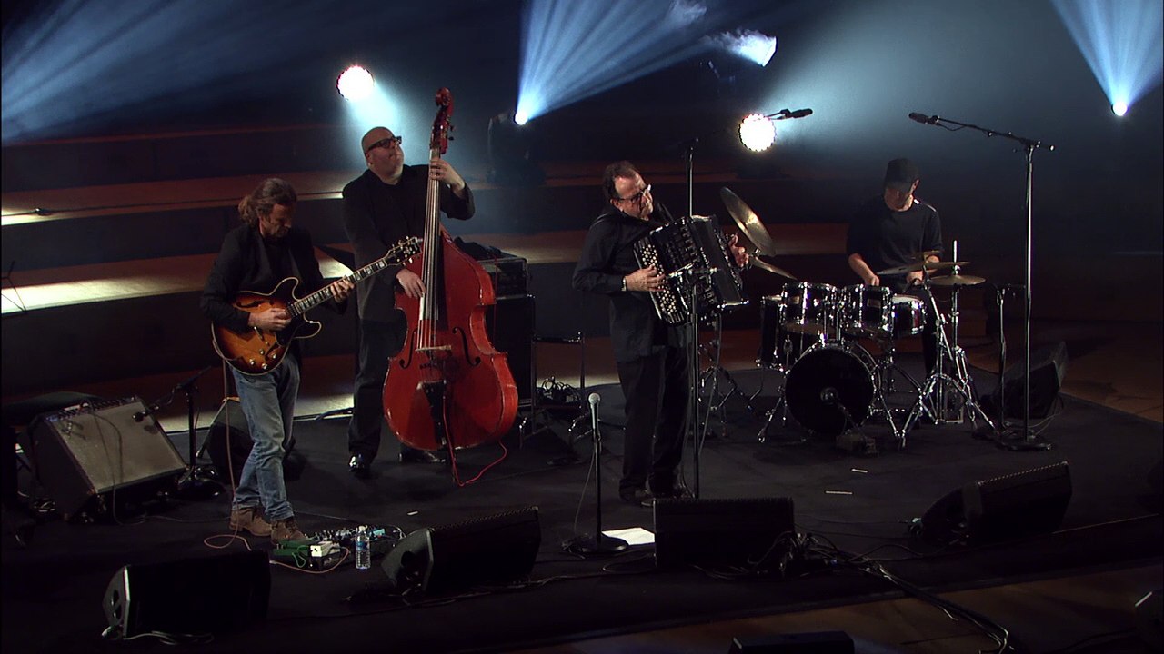 Fou rire par Richard Galliano, Yaron Stavi, Jean-Marie Ecay et Jean-Christophe Galliano