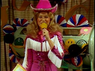 Mary Hartman, Mary Hartman Episode 261 Apr 04, 1977