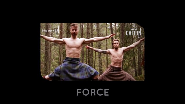 Des écossais culottés font du yoga en kilt
