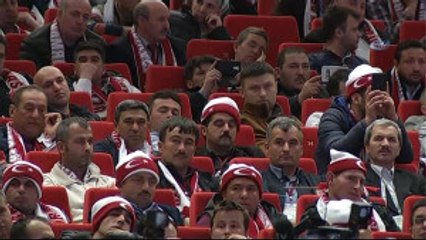 Başbakan Binali Yıldırım: "(Kadro Talebi) Bir Çözümü Üretmek Konusunda, Gerek Taşeron İşçilerimiz...