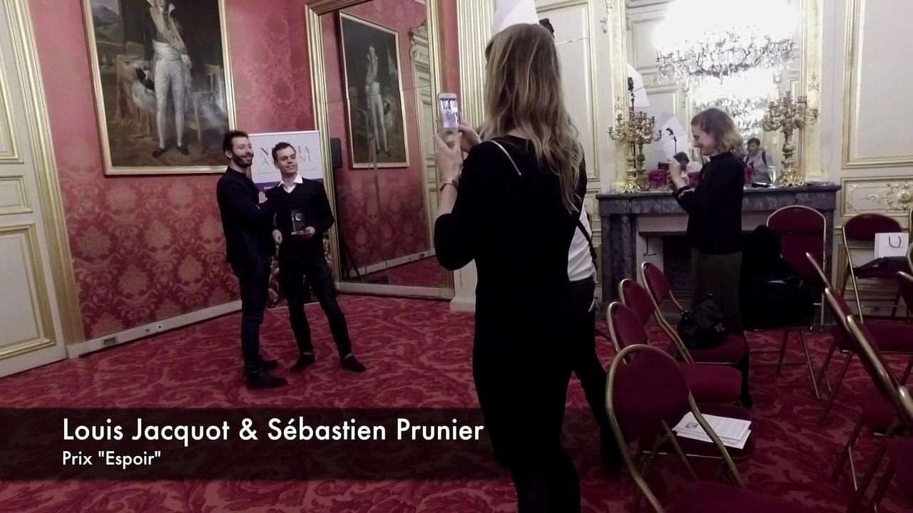 Trophée NEOMA ALUMNI lauréats 2017 dans les salons du Sénat.