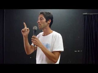 #05 Fabio Valente recitando 'Fernando Pessoa' no Café com Poesia em 17-12-2016