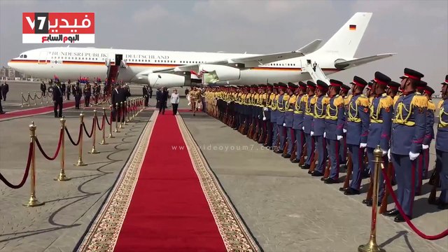 بالفيديو..المستشارة الألمانية أنجيلا ميركل تصل الاتحادية لبدء مباحثات مع السيسي