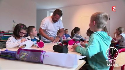 Présidentielle : Emmanuel Macron précise son programme