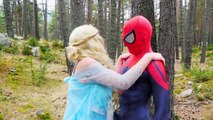 #Спайдермен против Спайдермена с замороженные Эльза и Супермен! Забавный фильм супергерой в реальной жизни :