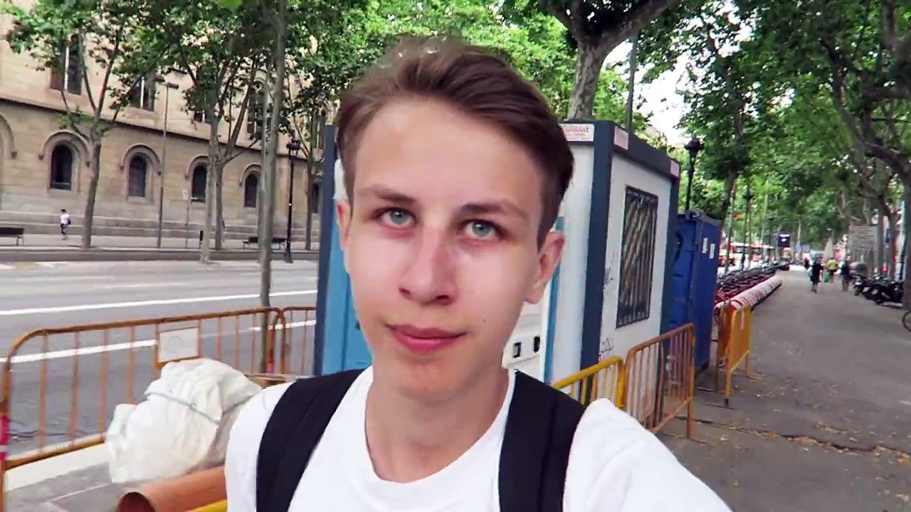 Auf einem grossen Damm  Barcelona Tag 03