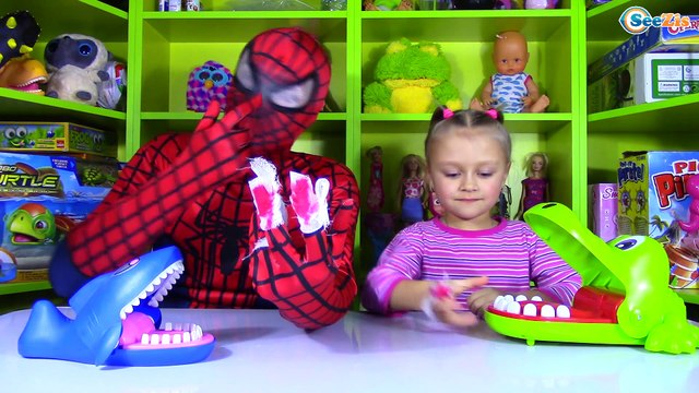 Spiderman. Ярослава и Человек Паук. Игры для детей. Акула Челендж! Tiki Taki Kids