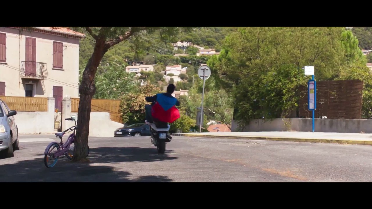 C'EST BEAU LA VIE QUAND ON Y PENSE Bande Annonce (Gérard Jugnot, Comédie 2017)