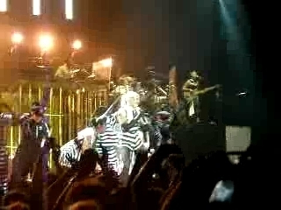 Gwen Stefani - The Sweet Escape - Bercy 2007