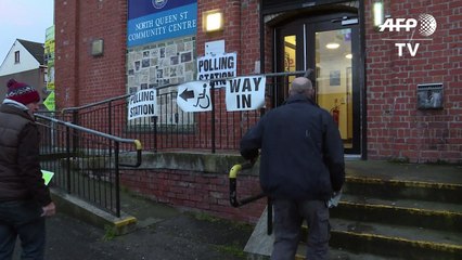 Irlanda do Norte vota sob tensão
