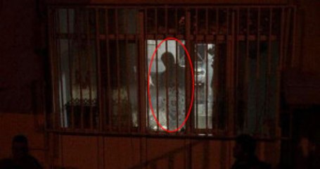 Ekmek Bıçağıyla Kız Kardeşini Rehin Aldı