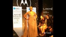 Bipasha Basu Hot Ramp Walk