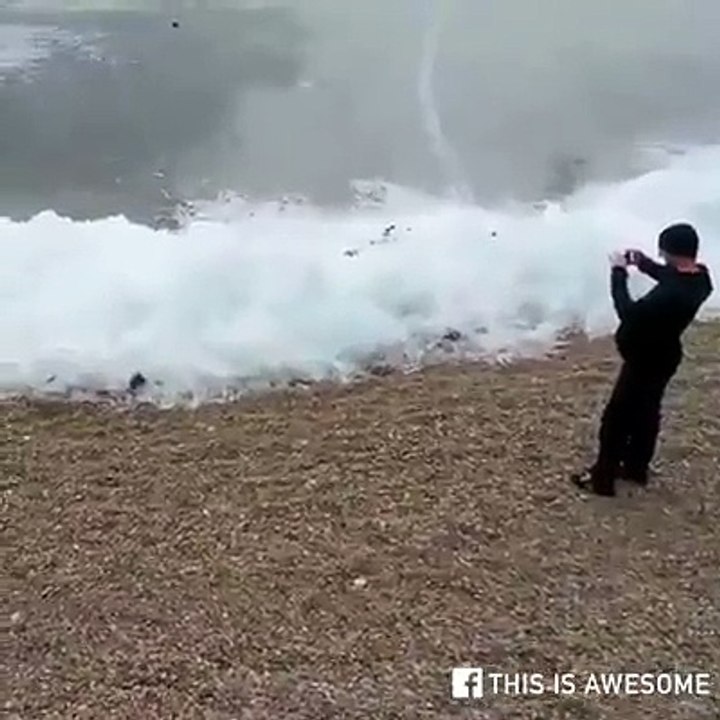 Frozen waves in Baikal. This is a must see (turn your audio on). 