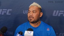 Mark Hunt isn't happy with his situation ahead of UFC 209