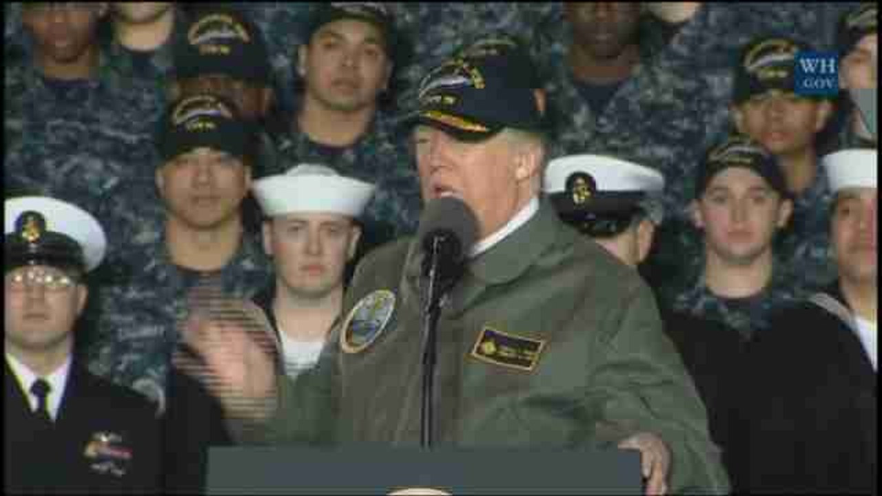 Trump anuncia el "gran resurgir" militar de EEUU en un portaaviones nuclear