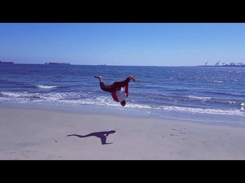 Man Demonstrates Frankly Insane Gymnastics Skills