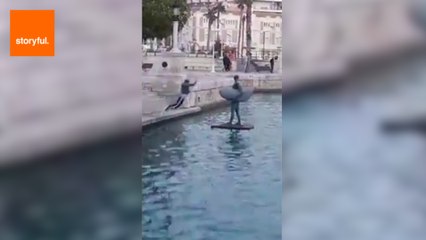 American Tourist Takes Page From Icaraus' Book