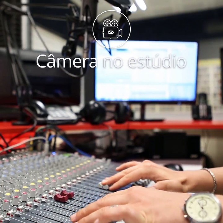 Live Cam