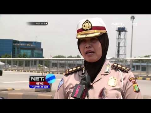 Live Report Kondisi Lalu Lintas Arus Balik Liburan Tahun Baru 2016 di Tol Cikarang - NET12