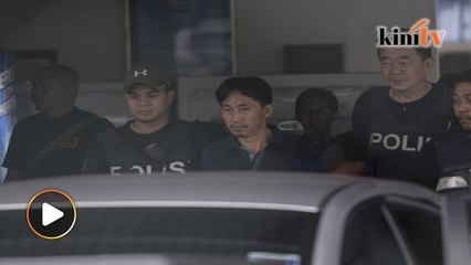 Foto lelaki Korea Utara dibawa keluar dari IPD Sepang