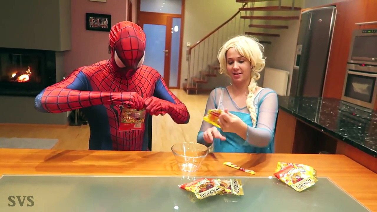 Frozen Elsa POOP PRANK! w/ Spiderman vs Bad Baby Joker Girl Balloons - Superheroes in Real