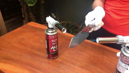 EXPERIMENT Glowing 1000 degree KNIFE