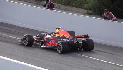 F1 2017 Cars Leaving the Pit Lane - Accelerations, Race Start Tests & Sound