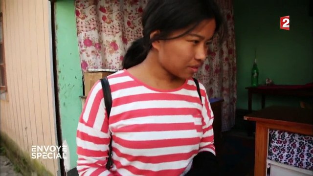 Ruma, victime des trafiquants d'enfants qui remplissent de faux orphelinats au Népal