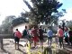 Zoo Tunisie: des enfants jouent avec un rhinocéros