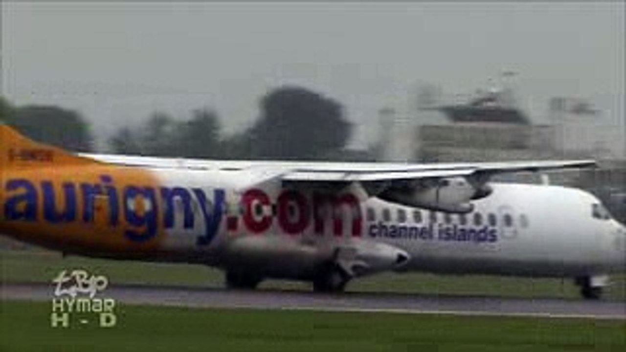 Emergency Landing PIA709 Pakistan International PIA Boeing 777 Stansted Airport