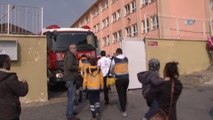Maltepe'de Ortaokulda Korkutan Yangın