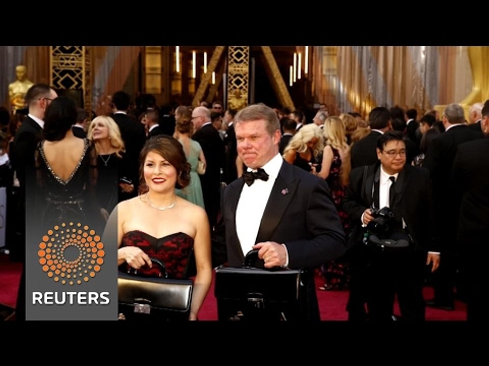 PwC accountants blamed for Oscar gaffe barred f...