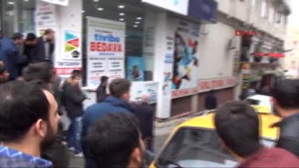 Şanlıurfa - Belediye Önünrdeki Silahlı Kavgaya Bakan Korumaları Müdahale Etti