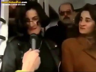 Eğlenceli 90'lardan Gelen Bir Video  Mahsur Kalan Adam ve İlginç Şekilde Annesi Kadın Olan Adam
