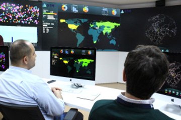 Hackersavar Merkezi" Kapılarını Gazetecilere Açtı