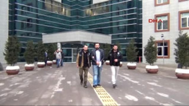 Bursa Tutuklanan Kelepçeli Sevgiliye Sarılarak Veda